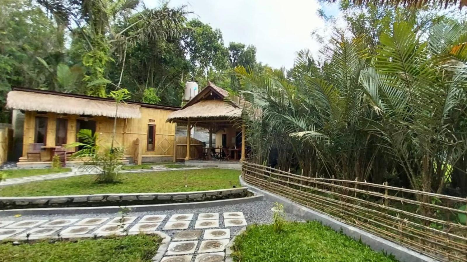 Pondok Sapta Sallaca 셀랏 외부 사진